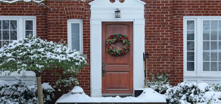 Best Tips for Buying a Home During the Holiday Season