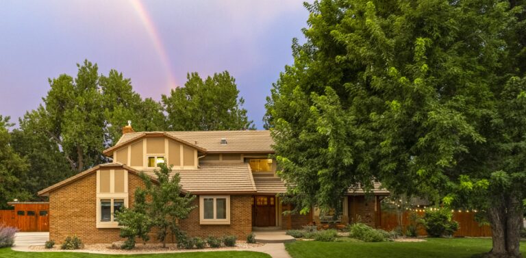 3 Things to Know When Selling a Home This Spring